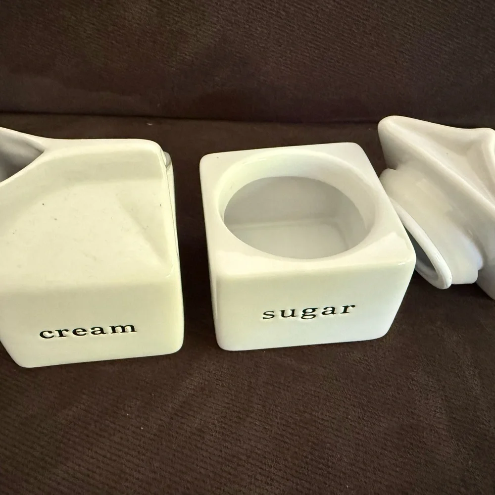 White Cream and Sugar Ceramic Set